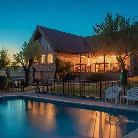 Casita En El Campo Dentro De La Ciudad * Ávila